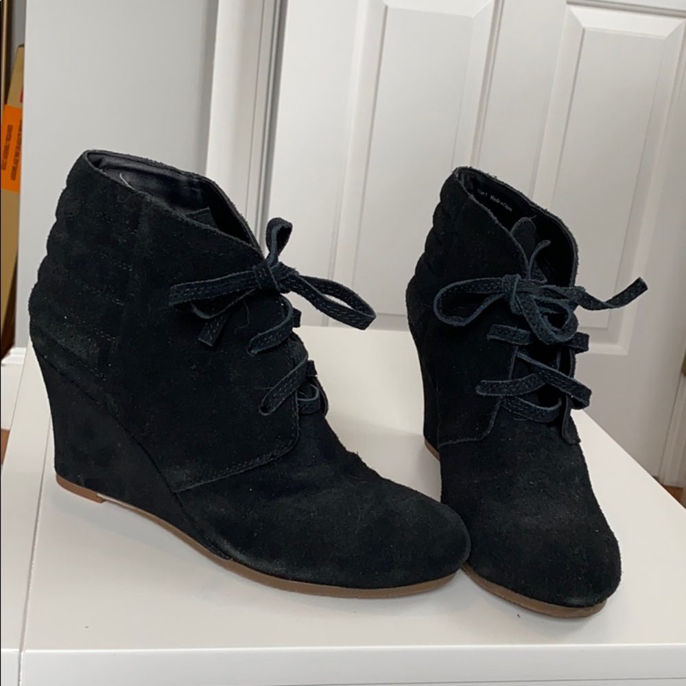 Dolce Vita black wedges